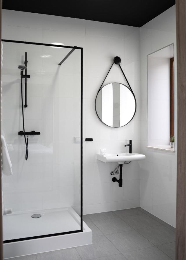Apartamenty, Boutique Rooms Villa 82, Miejsce Prkingowe กอร์ซุฟเวียลคอปอลสกี ภายนอก รูปภาพ