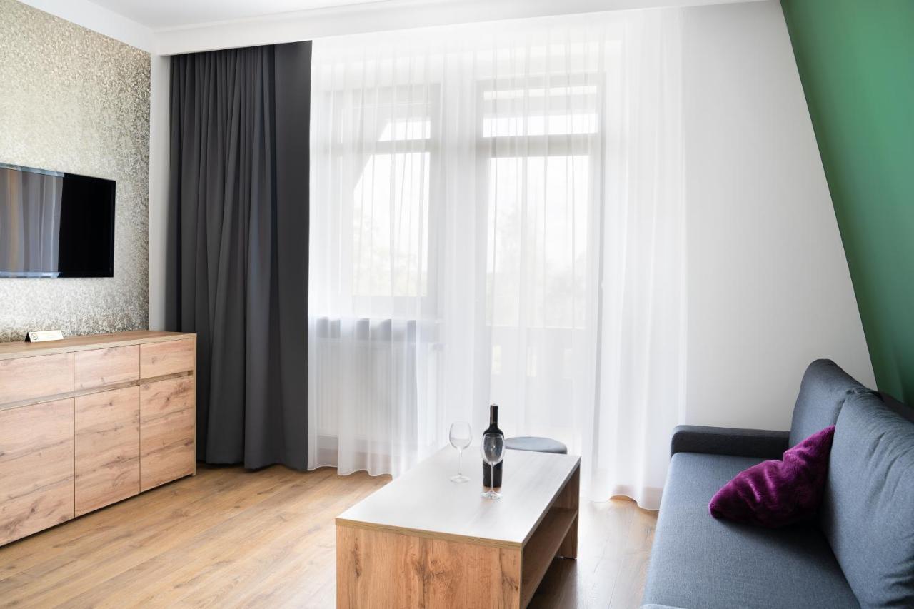 Apartamenty, Boutique Rooms Villa 82, Miejsce Prkingowe กอร์ซุฟเวียลคอปอลสกี ภายนอก รูปภาพ