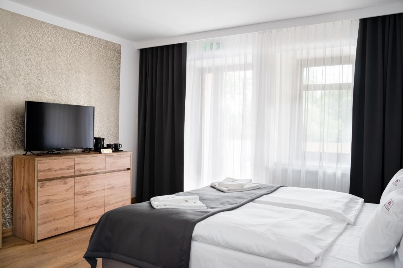 Apartamenty, Boutique Rooms Villa 82, Miejsce Prkingowe กอร์ซุฟเวียลคอปอลสกี ภายนอก รูปภาพ
